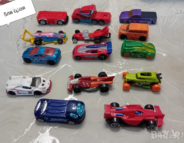 Стари метални колички мачбокс hot wheels maisto welly , снимка 3 - Колекции - 48210776