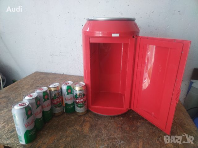 Мини хладилник във форма на кенче COCA COLA за охлаждане на храна и напитки,вода,безалкохолно Страхо, снимка 2 - Хладилни чанти - 45074932