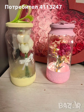 Ръчно изработени декоративни буркани с цветя и нежно осветление 