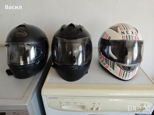 Продавам каски за мотор