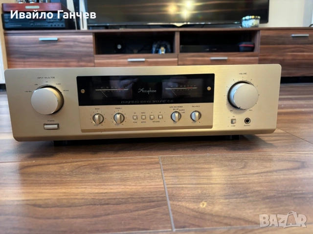 Accuphase Е-211 Аудиофилски усилвател,снабден с допълнителен вход с платка Accuphase LINE-10