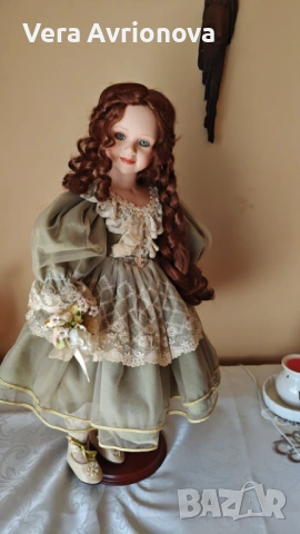 Порцеланова кукла на Алберон 