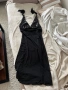Стилна черна рокля размер С с бляскави пайети, снимка 1