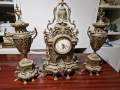 Антикварен каминен часовник с 2 вази - канделабри / Каминен гарнитур, снимка 1