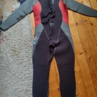 Неопренов костюм 3мм/ размер М, снимка 1 - Водни спортове - 45401513