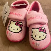 Детски пантофи Hello Kitty, снимка 1 - Детски пантофи - 45555685