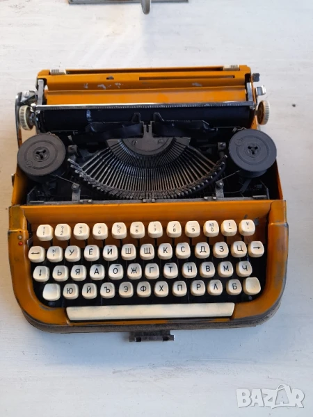 Пишещи машини и банкнотоброячна  , снимка 1