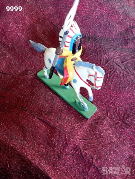 Полска пласмасова фигура , снимка 1