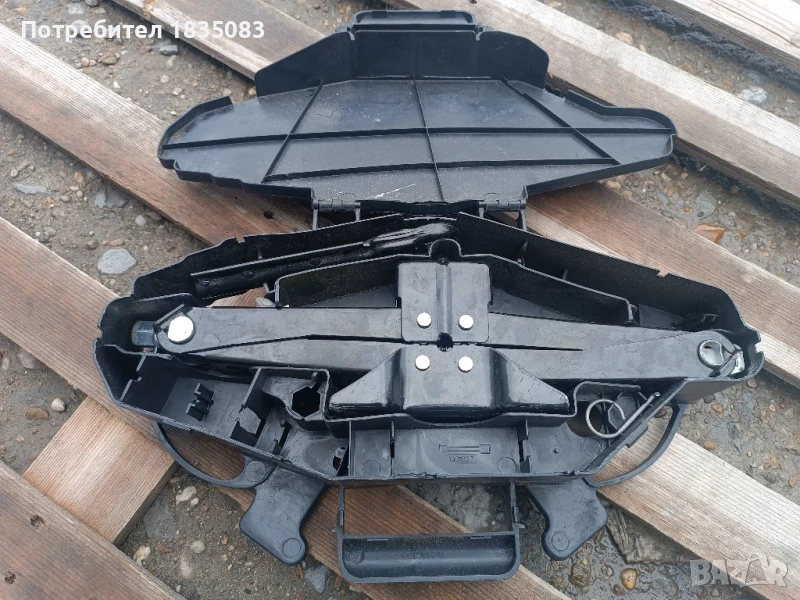 Оригинален крик Renault Trafic, Opel Vivaro, снимка 1