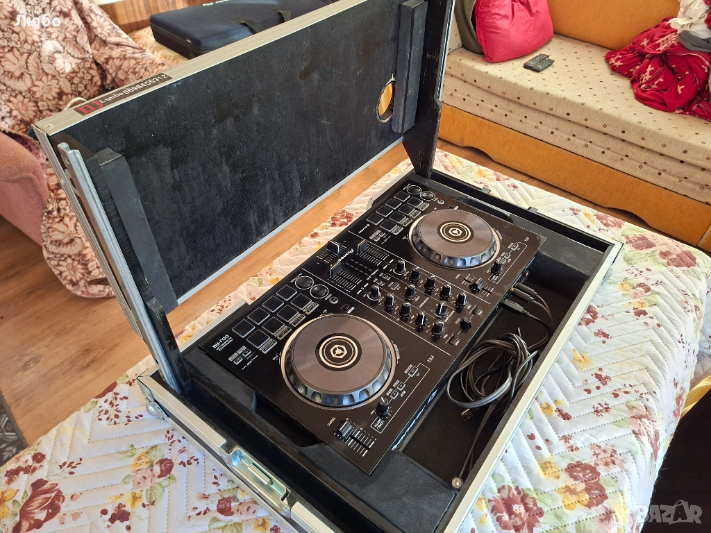 Продавам Controler Pioneer DDJ-RB в перфектно състояние със кейс, снимка 1