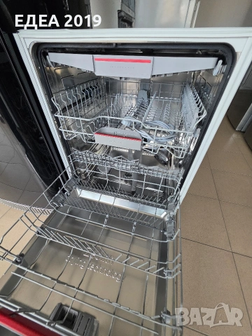 Съдомиялна за чадтично/полу вграждане Bosch, снимка 7 - Съдомиялни - 53683408