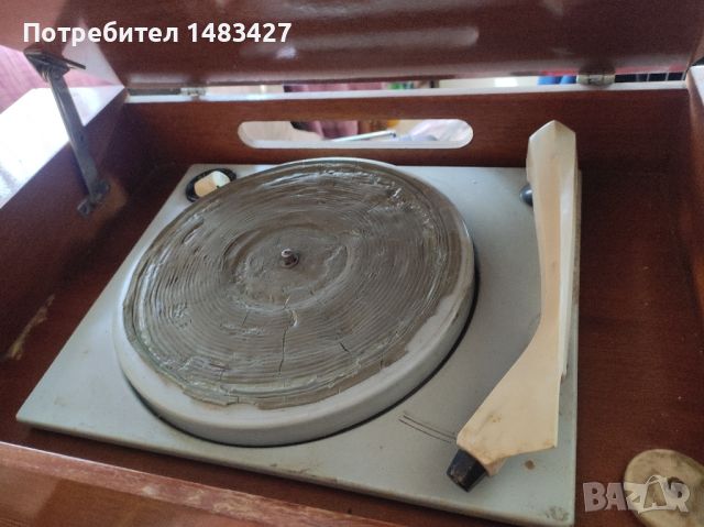 Радио грамофон Акорд 102, снимка 4 - Антикварни и старинни предмети - 45696452
