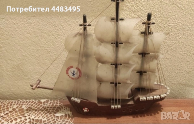 Стар дървен кораб