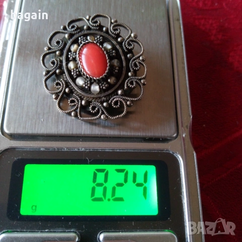 Уникална сребърен медальон-брошка с корали., снимка 4 - Колиета, медальони, синджири - 53112602