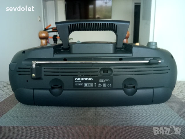 Оригинален немски радиокасетофон.За ремонт,части., снимка 4 - Радиокасетофони, транзистори - 51280577