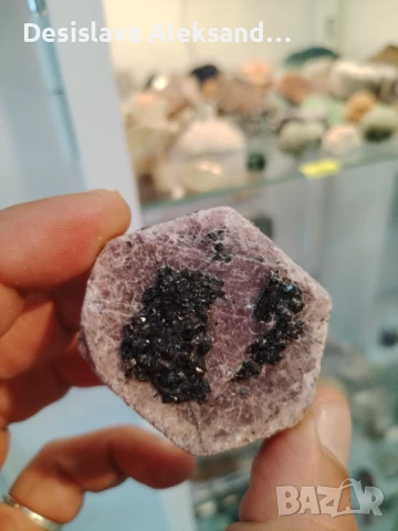 Необработен рубин с турмалин, много изгодно , снимка 3 - Колекции - 50686477