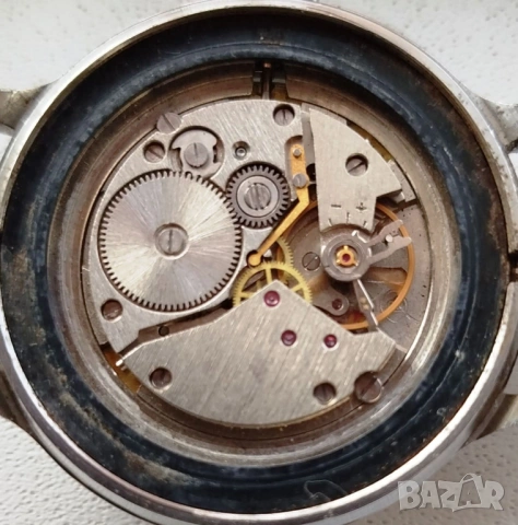 ПРОДАВАМ СТАР СЪВЕТСКИ КОМАНДИРСКИ МЕХАНИЧЕН ЧАСОВНИК - ВОСТОК АМФИБИЯ, снимка 4 - Мъжки - 53164498