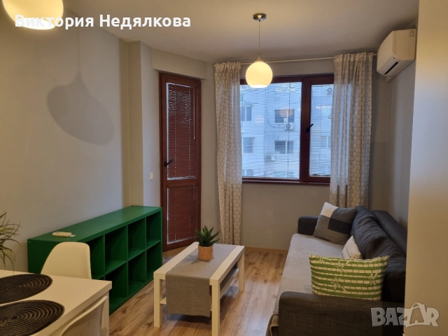 Двустаен апартамент с гараж- Базар Левски