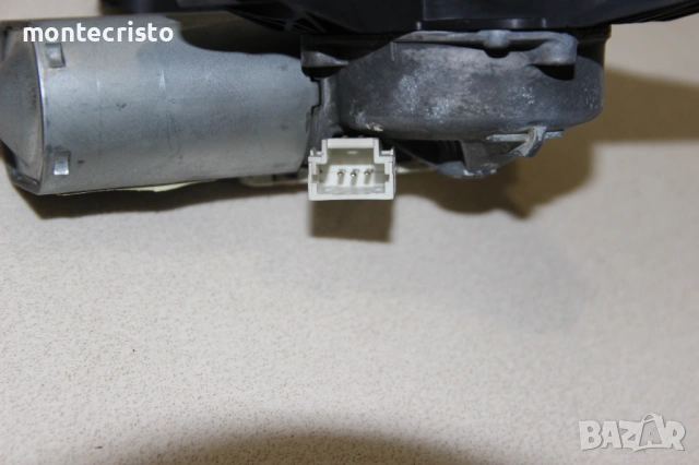 Мотор задна чистачка Renault Megane II комби (2002-2008г.) 8200153458B / 8200 153458-B моторче, снимка 4 - Части - 53184285