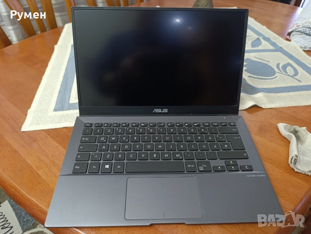 Продавам лаптоп  Asus pro B9440UA, снимка 2 - Лаптопи за работа - 52100676