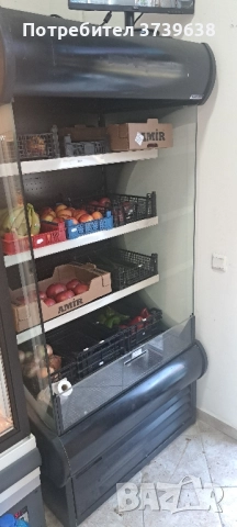 Отворена хладилна витрина