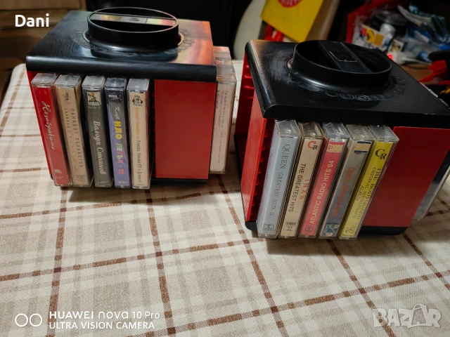 Касетници, снимка 2 - Аудио касети - 52495660