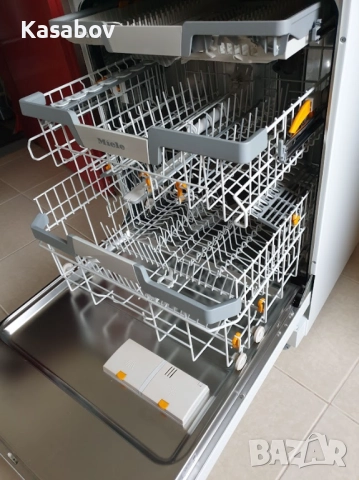 Съдомиялна Miele - Auto Open - 14 Комплекта - Свободностояща - 60см, снимка 3 - Съдомиялни - 51980353