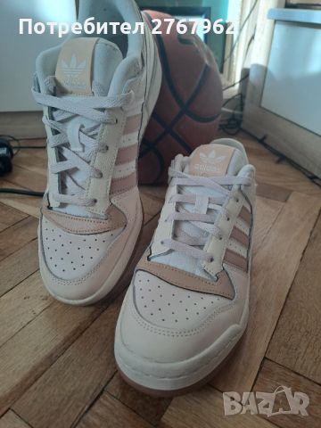 ADIDAS FORUM LOW  41 1/3, снимка 2 - Дамски ежедневни обувки - 45102862