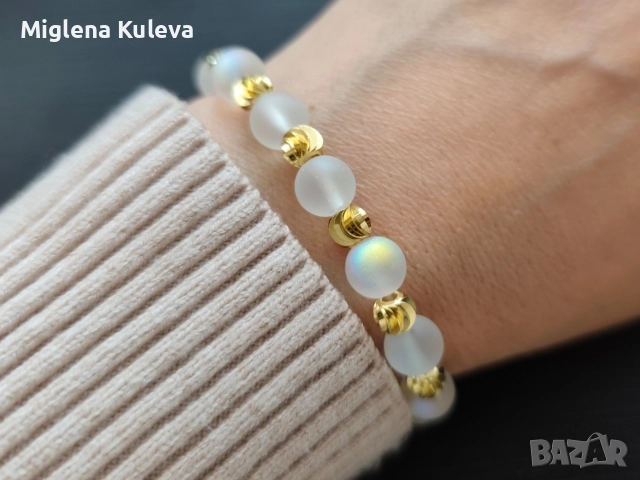 Дамска ластична гривна Ангелска Аура в комбинация с мъниста с 18 К златно покритие 