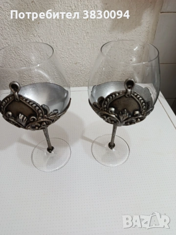 Чаши за вино
