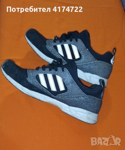 Обувки Adidas , снимка 2 - Маратонки - 46682659