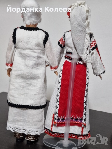 Кукли във влашки младоженчески костюми, снимка 2 - Колекции - 52426207