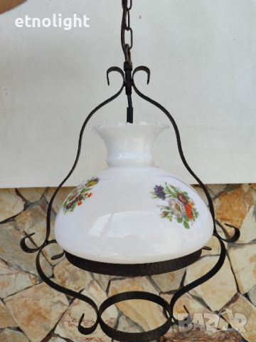 Старинен полилей от ковано желязо с голяма стъкленица с флорални мотиви , снимка 6 - Лампи за таван - 45313198