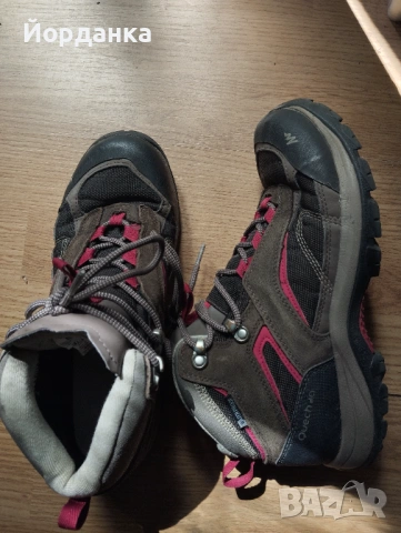 ДАМСКИ ТУРИСТИЧЕСКИ ОБУВКИ ЗА ПЛАНИНСКИ ПРЕХОДИ QUECHUA, снимка 3 - Маратонки - 54145375