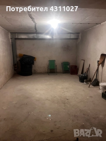 Два гаража кв. Колю Фичето, снимка 4 - Гаражи и паркоместа - 52369765