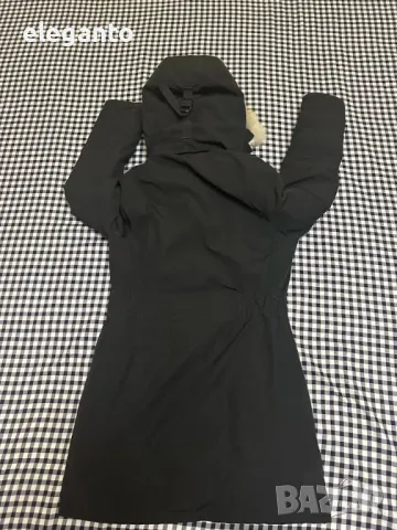 Оригинална Canada Goose Black Trillium Down Parka размер S, снимка 9 - Якета - 48493865