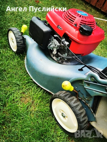 Honda Самоходна бензинова косачка 46см, снимка 4 - Градинска техника - 53939535