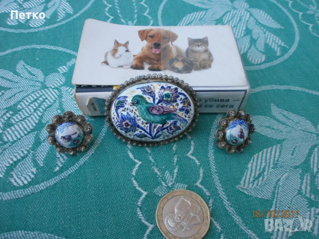 Автентичен комплект , снимка 4 - Антикварни и старинни предмети - 52606513