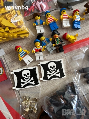 Lego Pirates 6285 Black Seas Barracuda (Dark Shark), снимка 3 - Колекции - 53861375