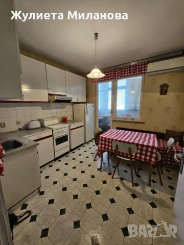 Продавам тристаен в центъра на гр. Русе, снимка 2 - Апартаменти - 53035403