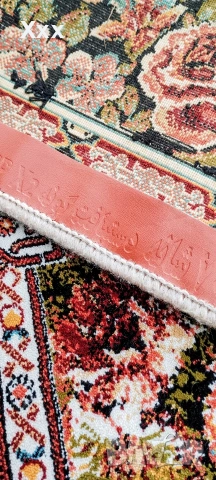 Ръчно тъкан копринен килим.Антика за ценители., снимка 8 - Килими - 53487927