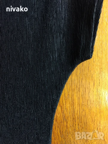 Продавам малка черна рокля по тялото, снимка 3 - Рокли - 50468681