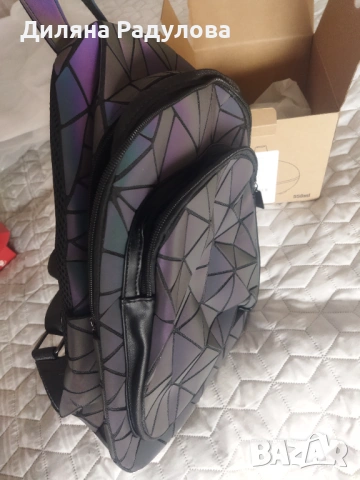 Дамска раница "хамелеон", снимка 2 - Чанти - 53485177