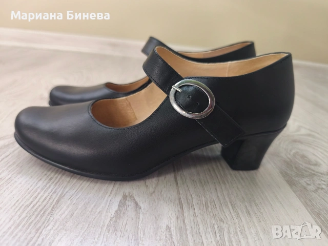 Обувки за народни танци 