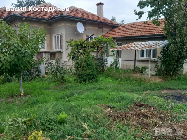 Продавам къща в с.Калипетрово улици.Н.Петрово 9 ., снимка 3 - Къщи - 47376048