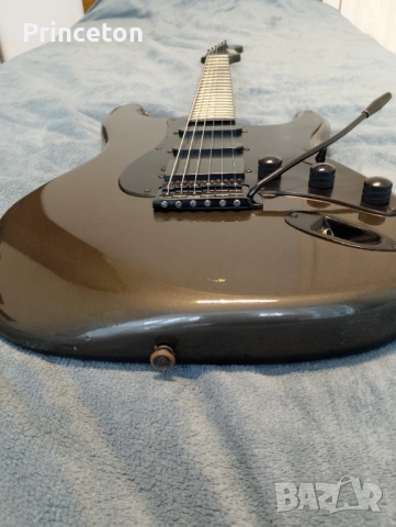 Продавам корейска електрическа китара. , снимка 4 - Китари - 53451658