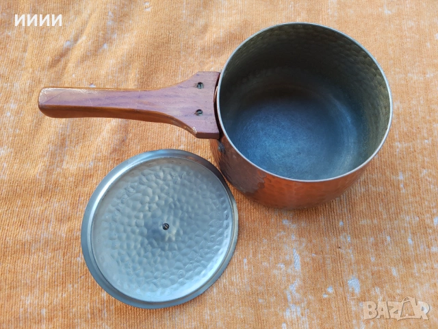 Бакърен тиган с капак, снимка 2 - Антикварни и старинни предмети - 53629716