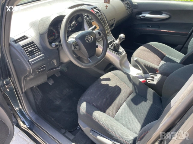 Toyota Auris 2000 DISEL, снимка 9 - Автомобили и джипове - 54228980