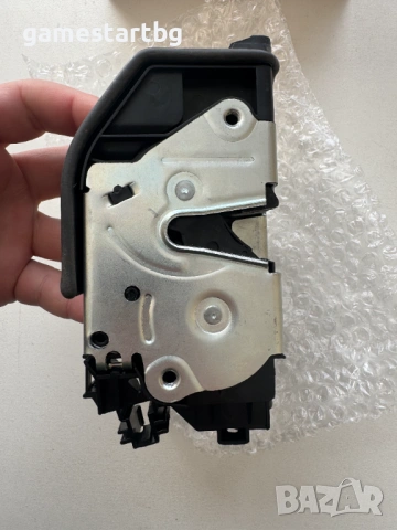Заключващ механизъм на лява врата BMW e90/e91/e81/e87, снимка 5 - Части - 53615750