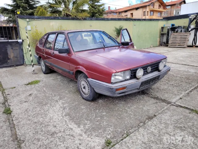 Фолксваген пасат 1/1,8 бензин. 